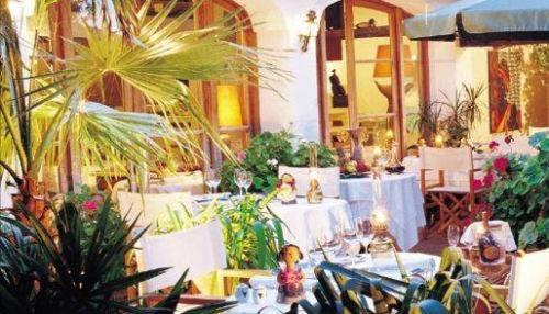 Mangio Fango Et Hotel